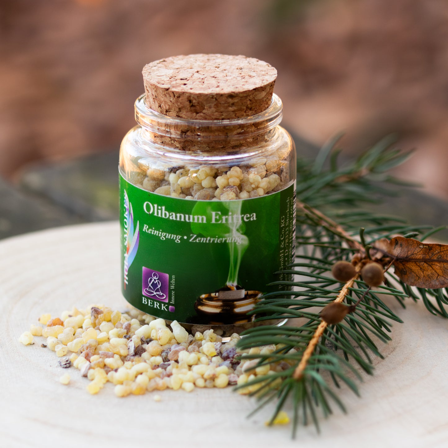 Olibanum Eritrea Weihrauchharz im Glas für Reinigungsrituale, Meditation und spirituelle Zentrierung.