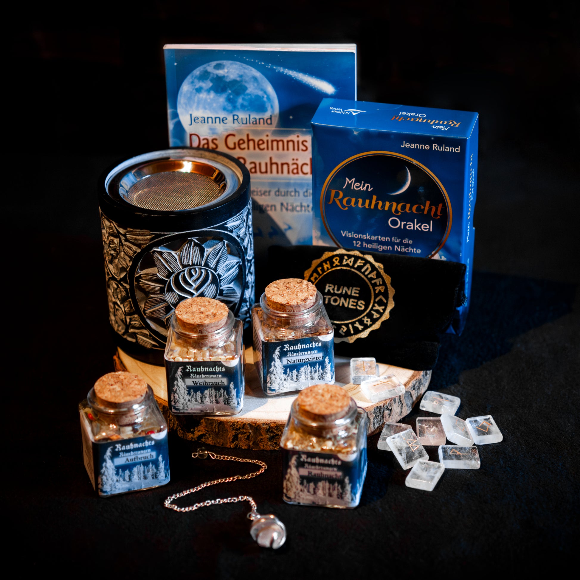 Rauhnächte Set mit Räucherwerk, Räuchergefäß, Orakel-Karten, Runensteinen und Pendel – Ritual-Set für die zwölf Rauhnächte.