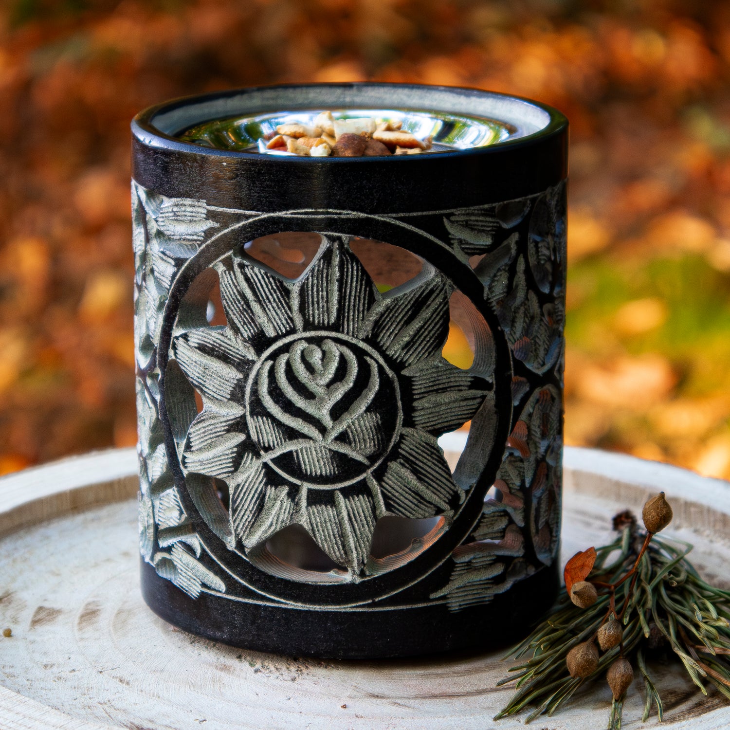 Räucherwerk, Räuchergefäße & Zubehör